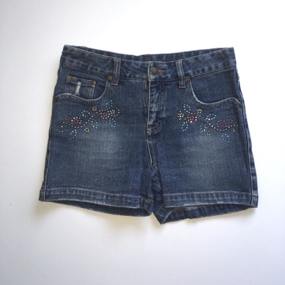 • Jean shorts •